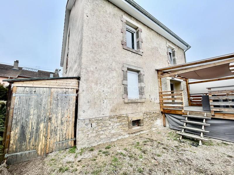 Maison - 200 m² - 4 pièces