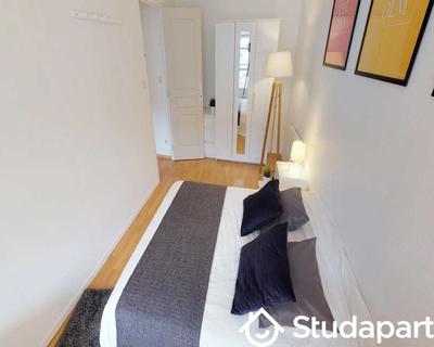 Chambre - 70 m² - 1 pièce