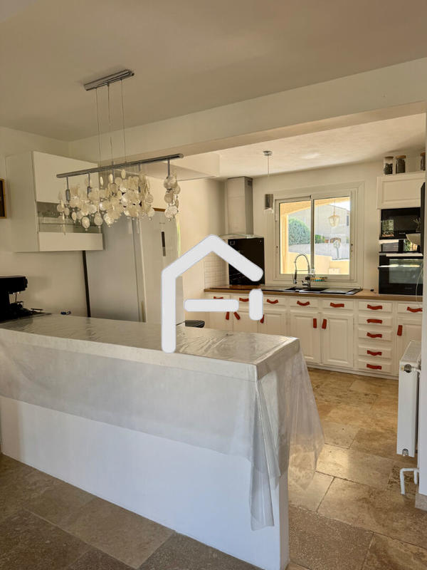 Maison - 102 m² - 5 pièces