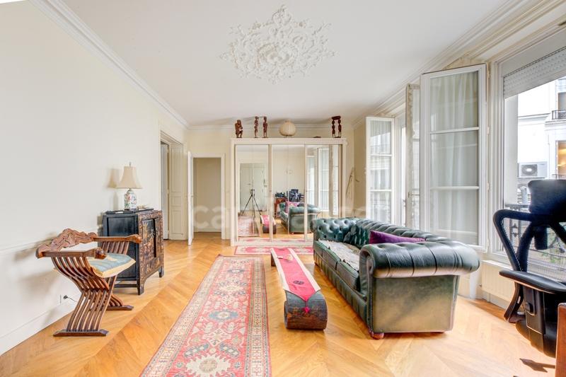 Appartement - 155 m² - 6 pièces