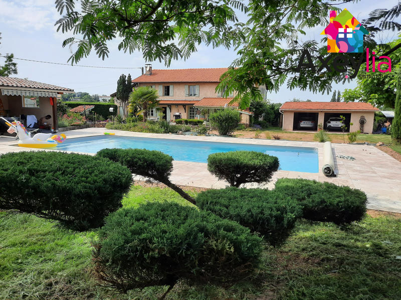 Maison - 200 m² - 7 pièces