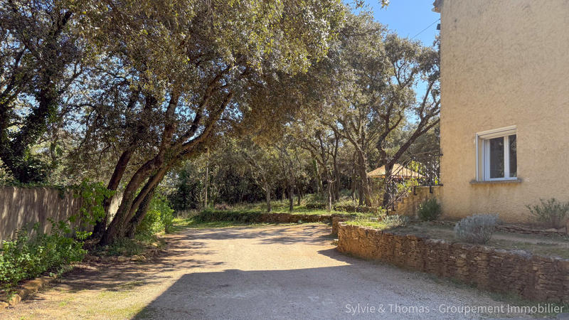 Maison - 200 m² - 9 pièces