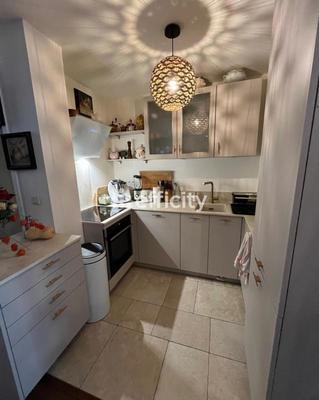 Appartement - 90 m² - 5 pièces