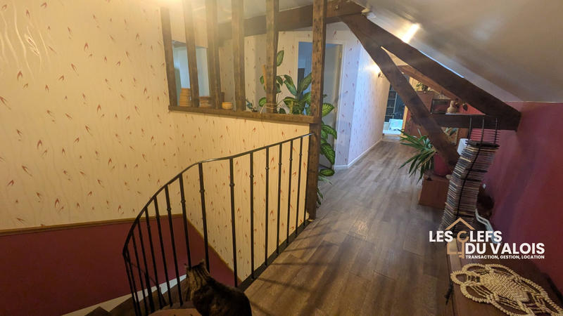 Maison - 170 m² - 6 pièces