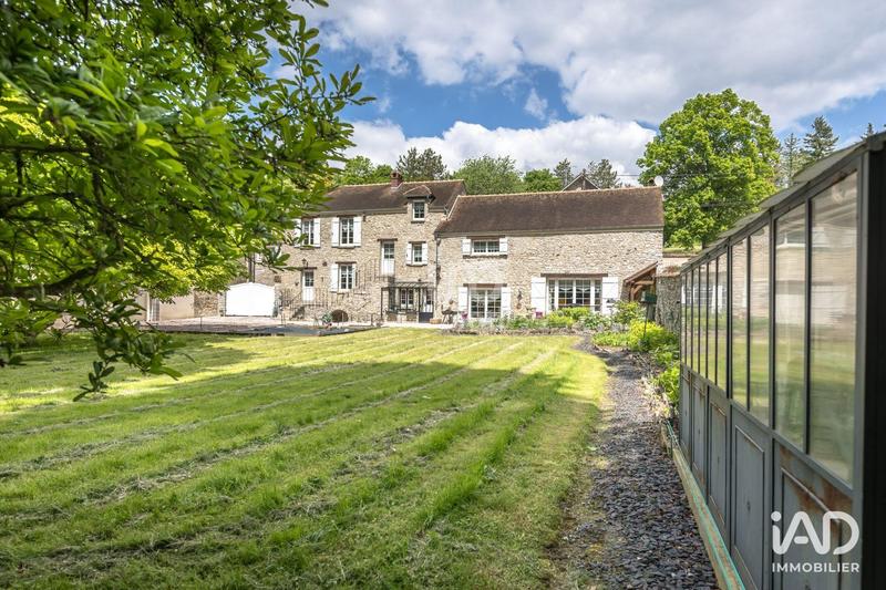 Maison - 185 m² - 8 pièces