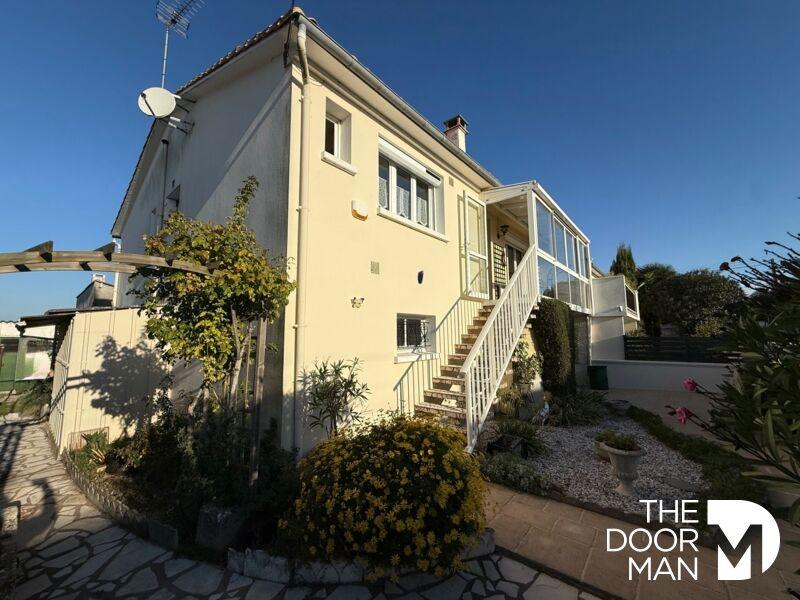 Maison - 95 m² - 4 pièces