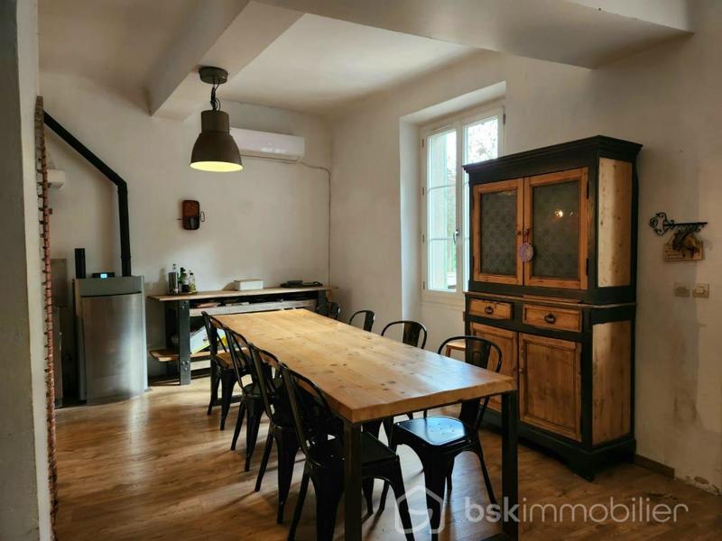 Maison - 200 m² - 8 pièces