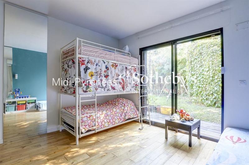 Maison - 210 m² - 8 pièces