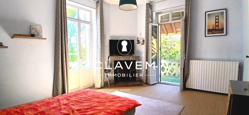 Maison - 350 m² - 15 pièces