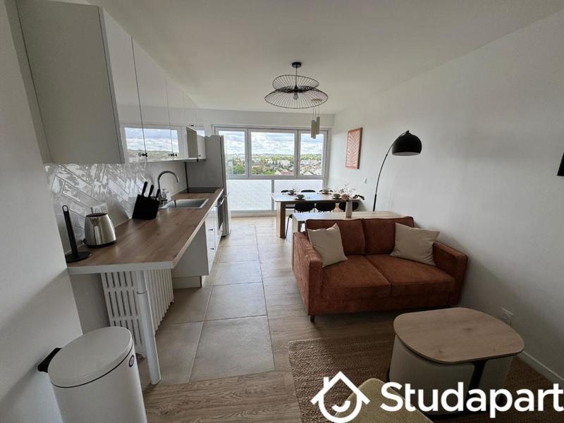 Chambre - 10 m² - 1 pièce