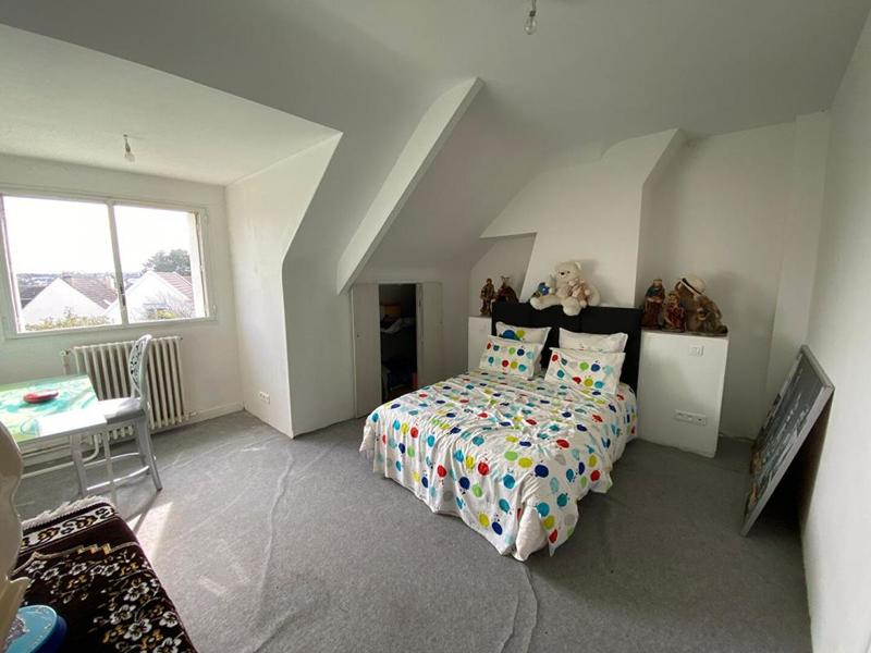 Maison - 230 m² - 6 pièces