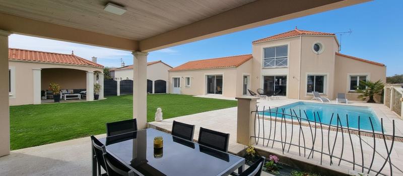 Maison - 160 m² - 6 pièces