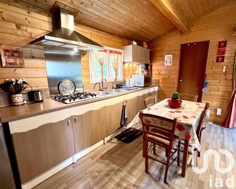 Maison - 202 m² - 7 pièces