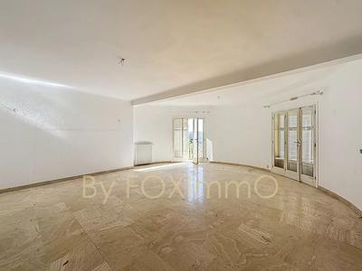 Villa - 250 m² - 8 pièces