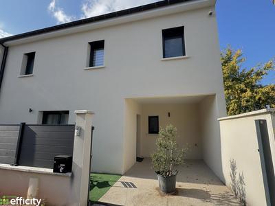 Maison - 75 m² - 4 pièces