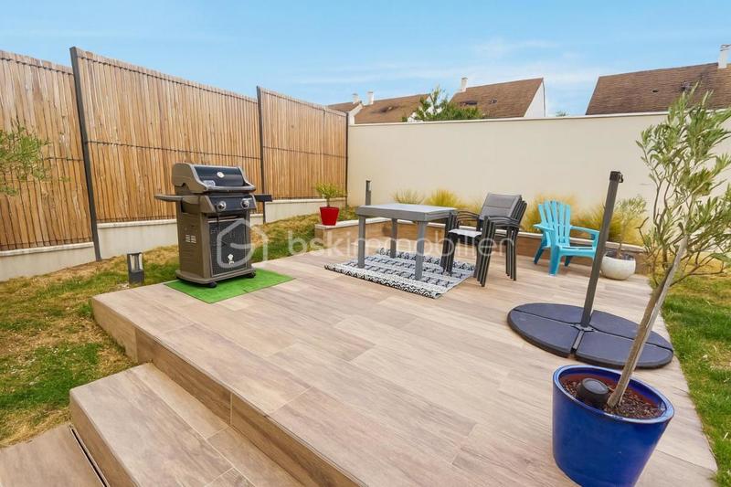 Propriété - 227 m² - 9 pièces