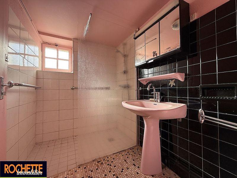 Demeure - 228 m² - 9 pièces