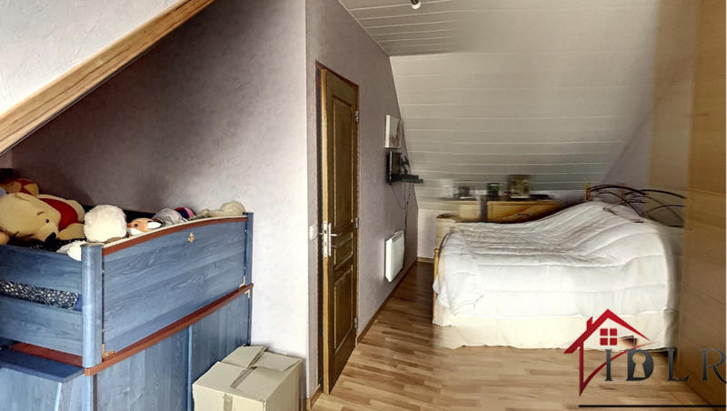 Maison - 180 m² - 6 pièces