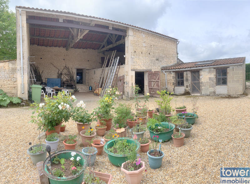 Maison - 350 m² - 11 pièces