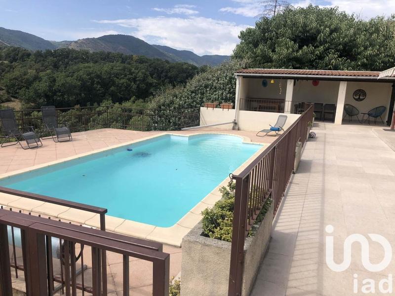 Maison - 138 m² - 5 pièces