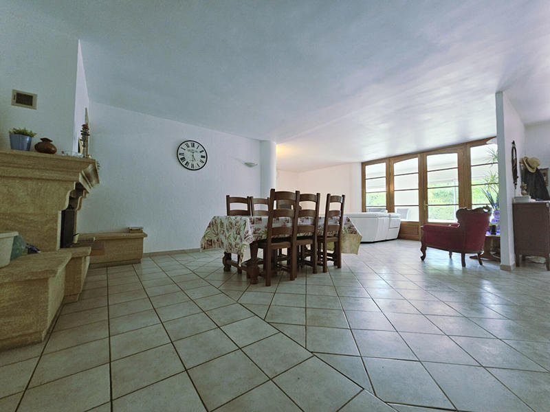 Maison - 177 m² - 7 pièces