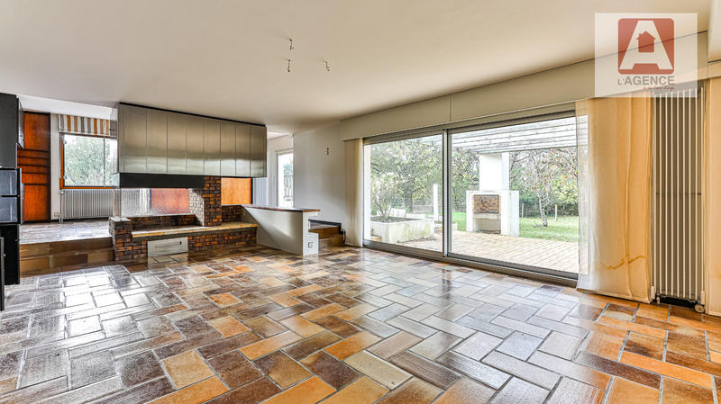 Maison - 290 m² - 12 pièces