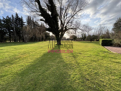 Maison traditionnelle - 260 m² - 7 pièces