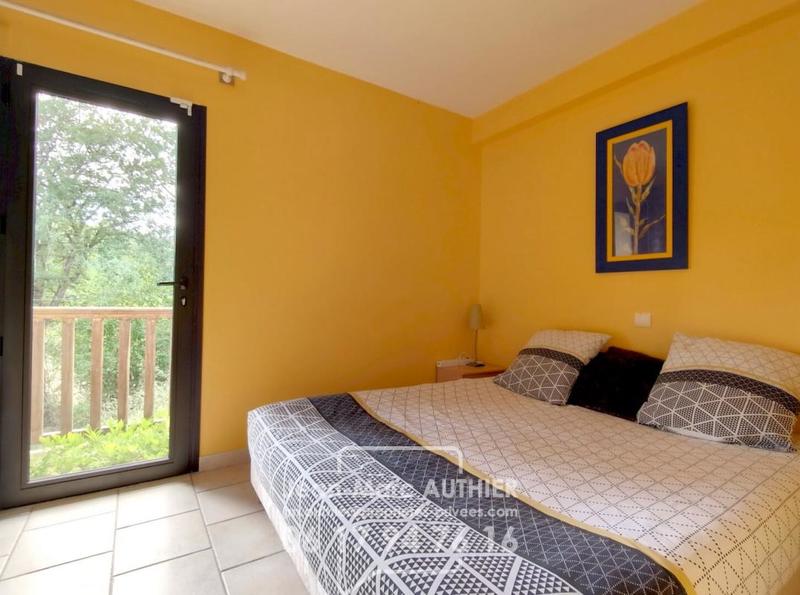 Maison - 212 m² - 8 pièces