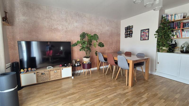 Appartement - 77 m² - 4 pièces