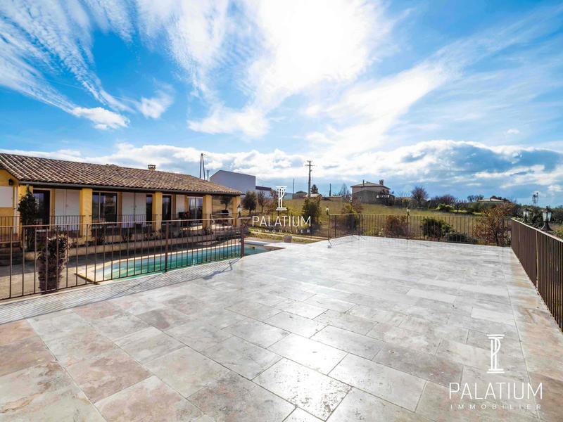 Maison - 165 m² - 5 pièces