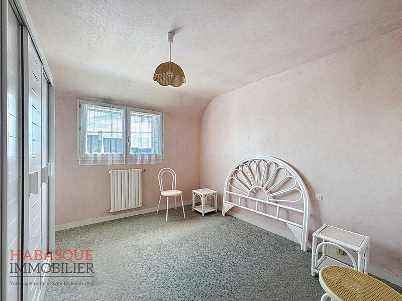 Maison - 99 m² - 6 pièces