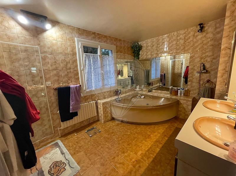 Maison - 152 m² - 6 pièces