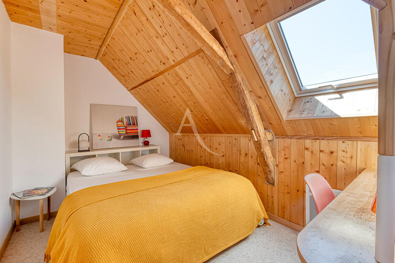 Maison - 400 m² - 18 pièces