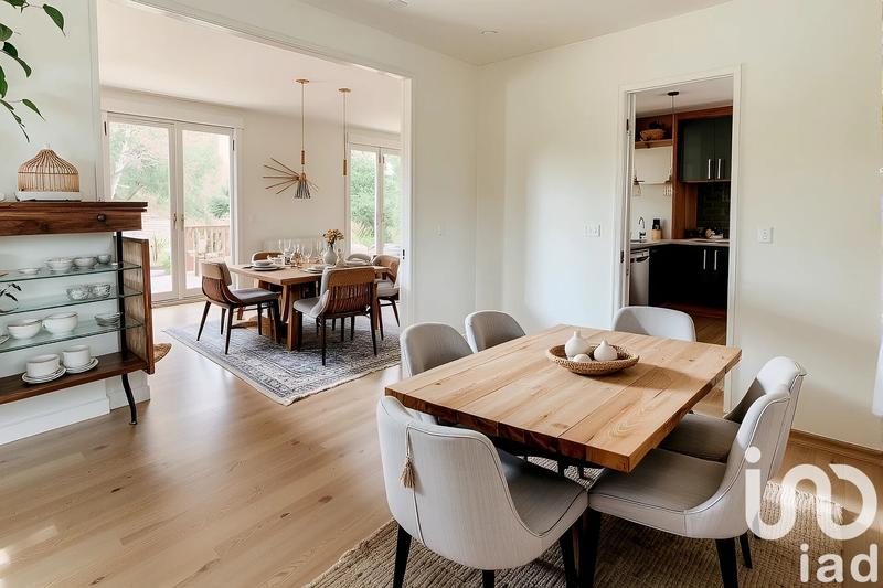 Maison - 260 m² - 8 pièces