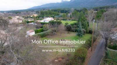 Terrain - 2 000 m²