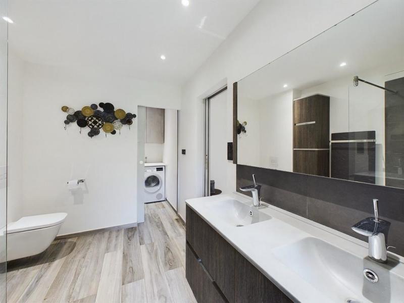 Appartement - 124 m² - 4 pièces