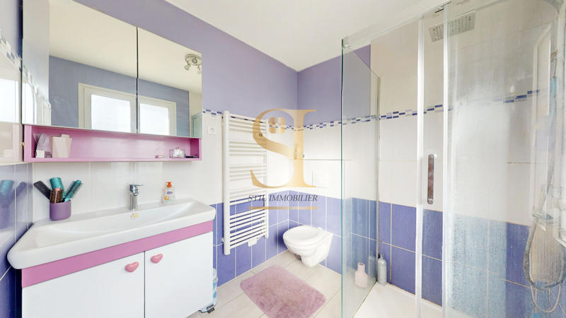 Maison - 263 m² - 8 pièces