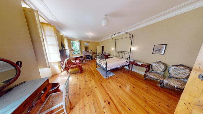 Maison ancienne - 330 m² - 14 pièces