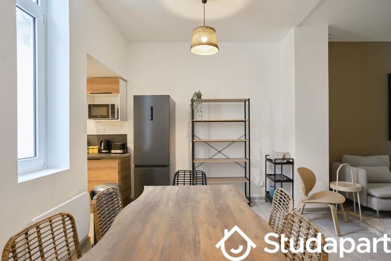 Chambre - 12 m² - 1 pièce