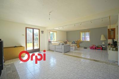 Maison - 185 m² - 6 pièces