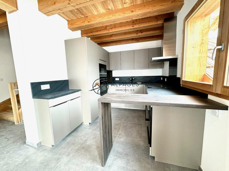 Châlet - 257 m² - 10 pièces