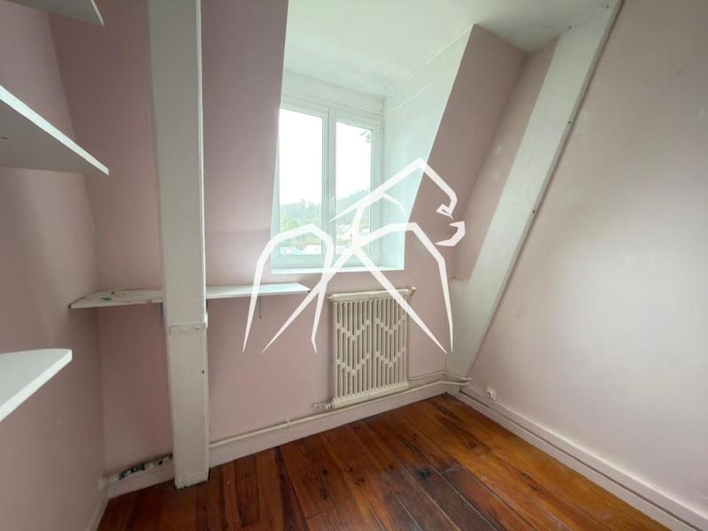 Appartement ancien - 76 m² - 5 pièces