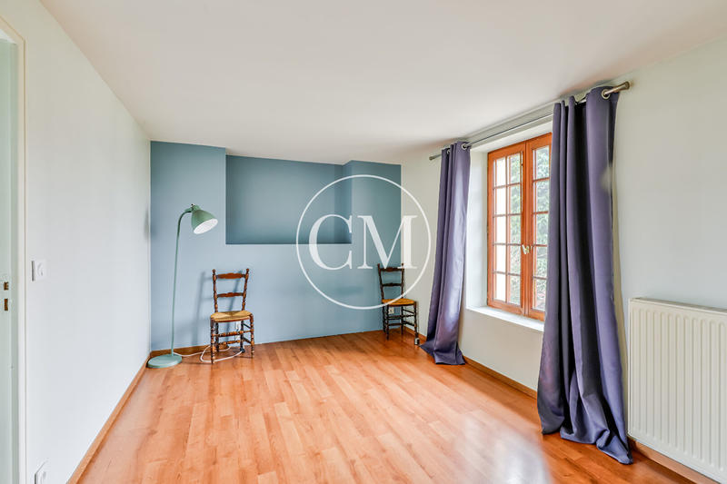 Maison - 288 m² - 8 pièces