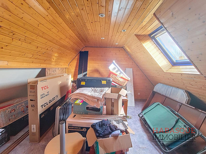 Maison - 101 m² - 8 pièces