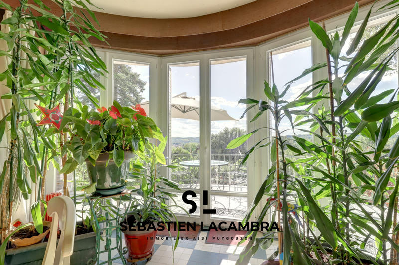 Propriété - 328 m² - 10 pièces