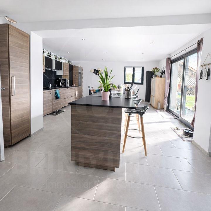 Villa - 270 m² - 8 pièces