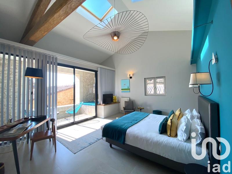 Maison - 855 m² - 22 pièces