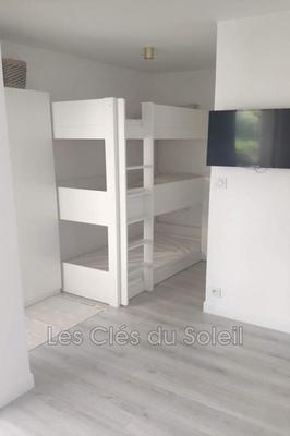 Studio - 30 m² - 1 pièce