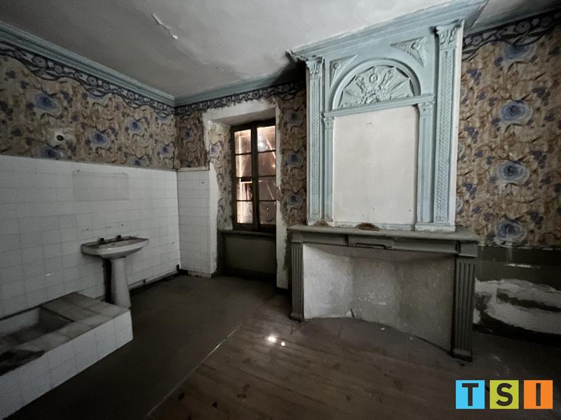 Maison - 610 m² - 12 pièces