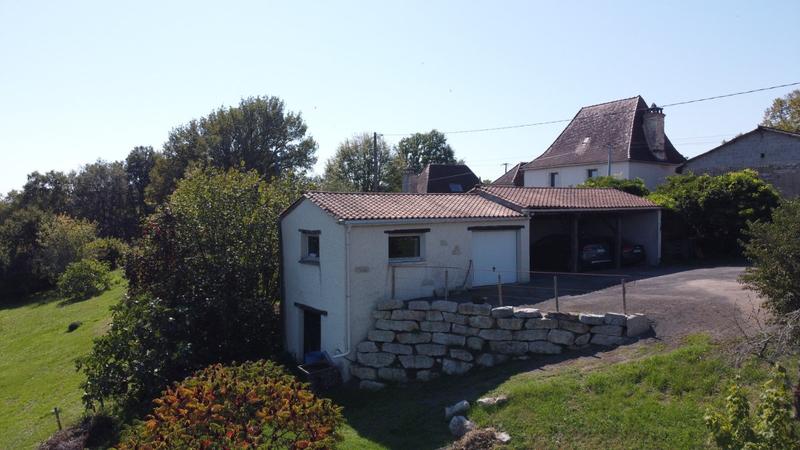 Maison - 330 m² - 16 pièces